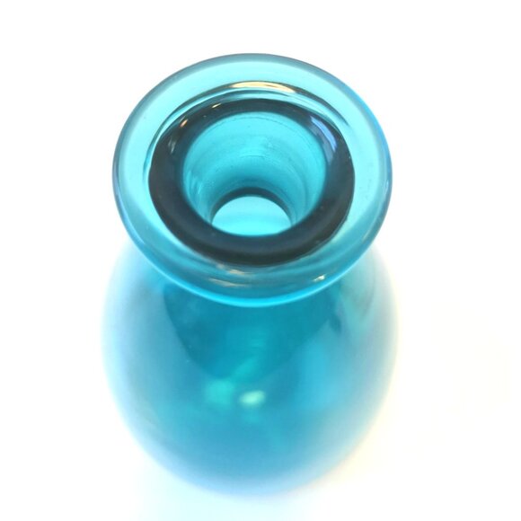 Decanter Light Blue Blown Glass England Vintage Styling - Picture 5 of 8